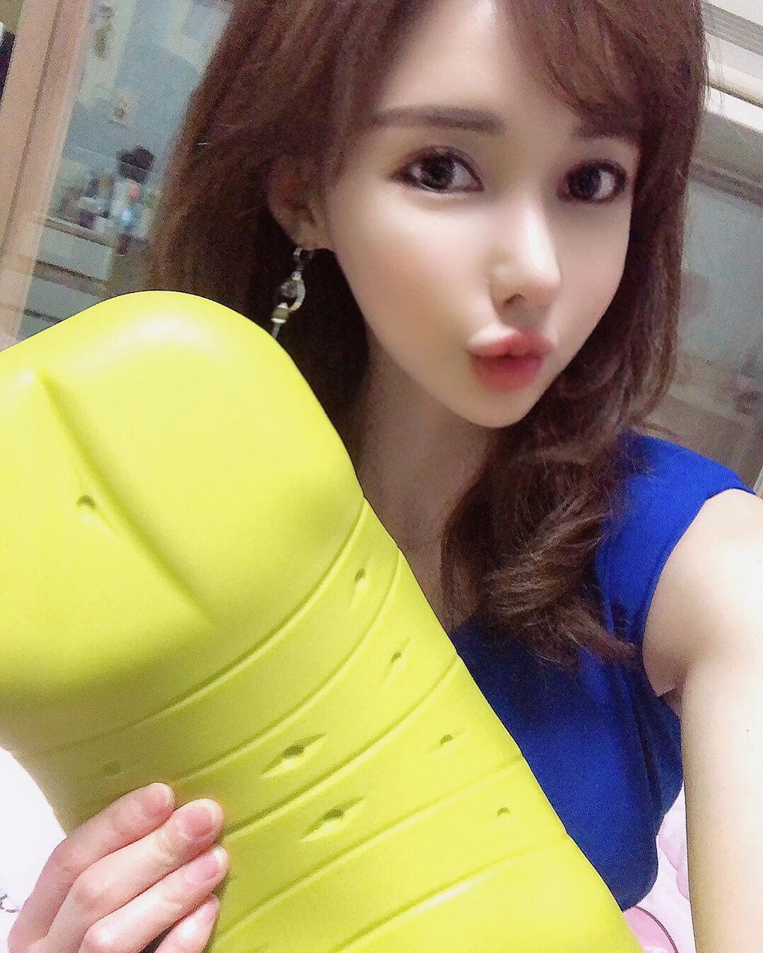 이다연 on Instagram: “사람은 #잠자리 💆‍♀️가 편해야 하니까요. 평소 #거북목 #목디스크 때문에 잠자리도 편하지 않고 깊이잠들기 힘들었는데  #꼬북베게 로 바꾼순간 #잠자리습관개선  되었어요.  하루하루 너무 깊고 편하게 #꿀잠 예약 잠자리 습관도 바꾸고 매일 잠도…”