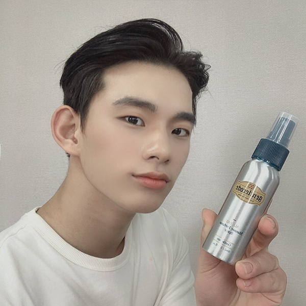 최은수 on Instagram: “💫젠틀코드 올 데이 매너 퍼퓸 스프레이  여름이 되면서 각종 땀냄새와 방, 옷에서 칙칙한냄새가 많이 났었는데 젠틀코드 매너퍼퓸 미스트를 만나고 난뒤부터 많던 걱정들이 사라져 버렸어요! 부담스럽지 않은 상쾌한 냄새 는 기본이고 스프레이 형식에다가…”