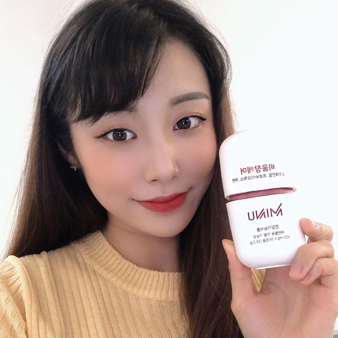 김현선 on Instagram: “❗️장트러블러 주목❗️ . 변비를 달고 사는 분들, 그리고 다이어트로 인하여 배변활동이 원활하지 않으신 분들을 위해 ‘미누’에서 ‘비움장케어’를 출시했습니다. . ✔️알로에전잎+난소화성말토덱스트린+프로바이오틱스 성분으로 강력한 장활동을 도와 하루…”