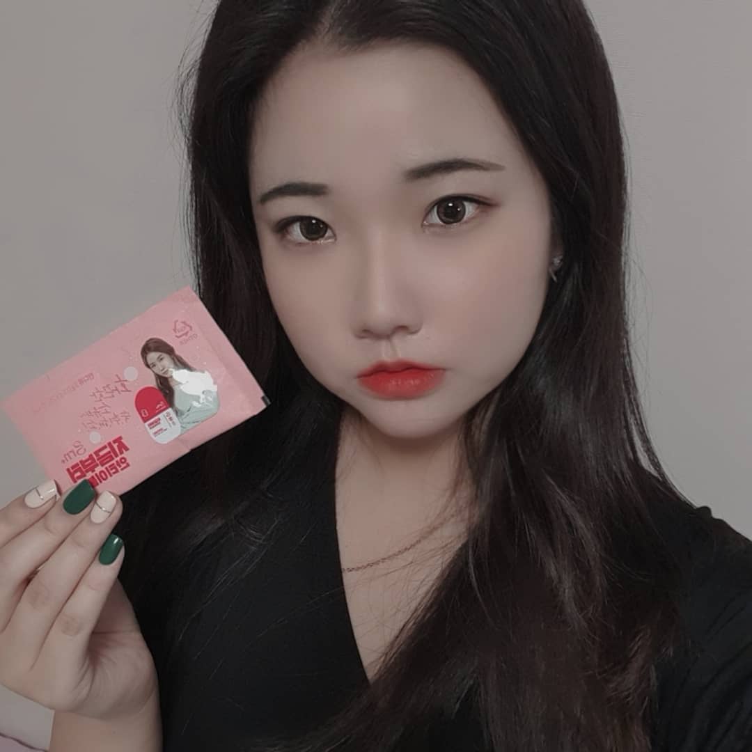 혬니 on Instagram: “⚡지금부터 안티이불킥⚡ 츄어블 형태에 요거트맛이라 먹기도 편하고 맛있고 숙취도 없어서 최고!!💜 작게 포장되어있어서 들고다니기도 짱👍 음주 전후에 먹어주면 다음날 숙취🙅‍♀️🙅‍♀️ . . . . . . #grn #지알엔 #안티이불킥 #숙취…”