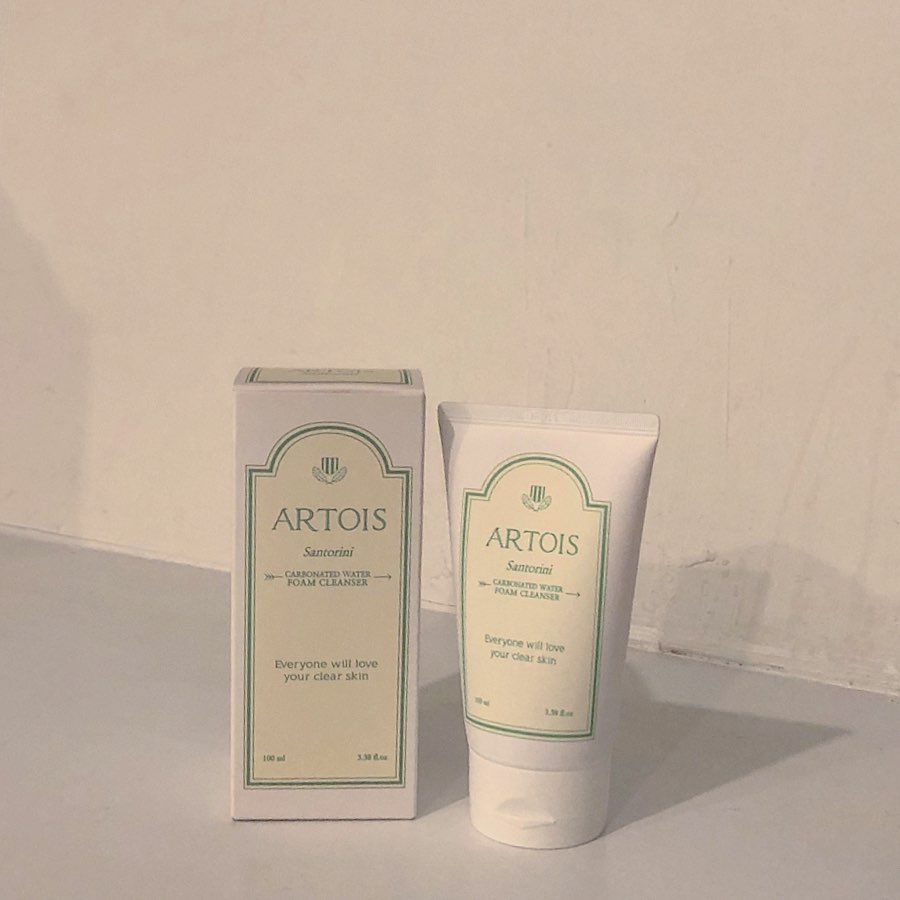 로레니 on Instagram: “아침, 저녁 계속 찾게되는 아르투아 폼클렌져 👼🏻💕 산토리니 바디미스트향이 너무 좋아서 다른 신제품도 기대하고 있던 찰나에 저자극 + 아쿠아앤프레쉬향으로 출시되서 만족도 백프로👏🏻👏🏻👏🏻 . . . #천사연구소 #아르투아 #아르투아폼클렌저 #폼클렌저…”
