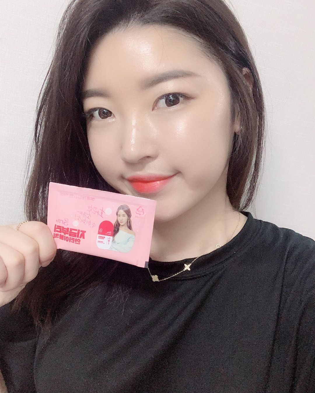 ᴴᵞᴱˢᵁ💕 on Instagram: “해외가기전 한신닭발로 먹어따 ㅋㅋㅋ 두달만에 먹는 술이라 .. 숙취해소제 챙겨먹음😵 물과섭취 안하고 그냥 사탕처럼 씹어먹을 수 있는 간편한 숙취해소제 #지금부터안티이불킥 오늘도 숙취 없이 업무 마무리 굳👍🏻 여행갈때도 챙겨가야딩 ☺️ . . . .…”