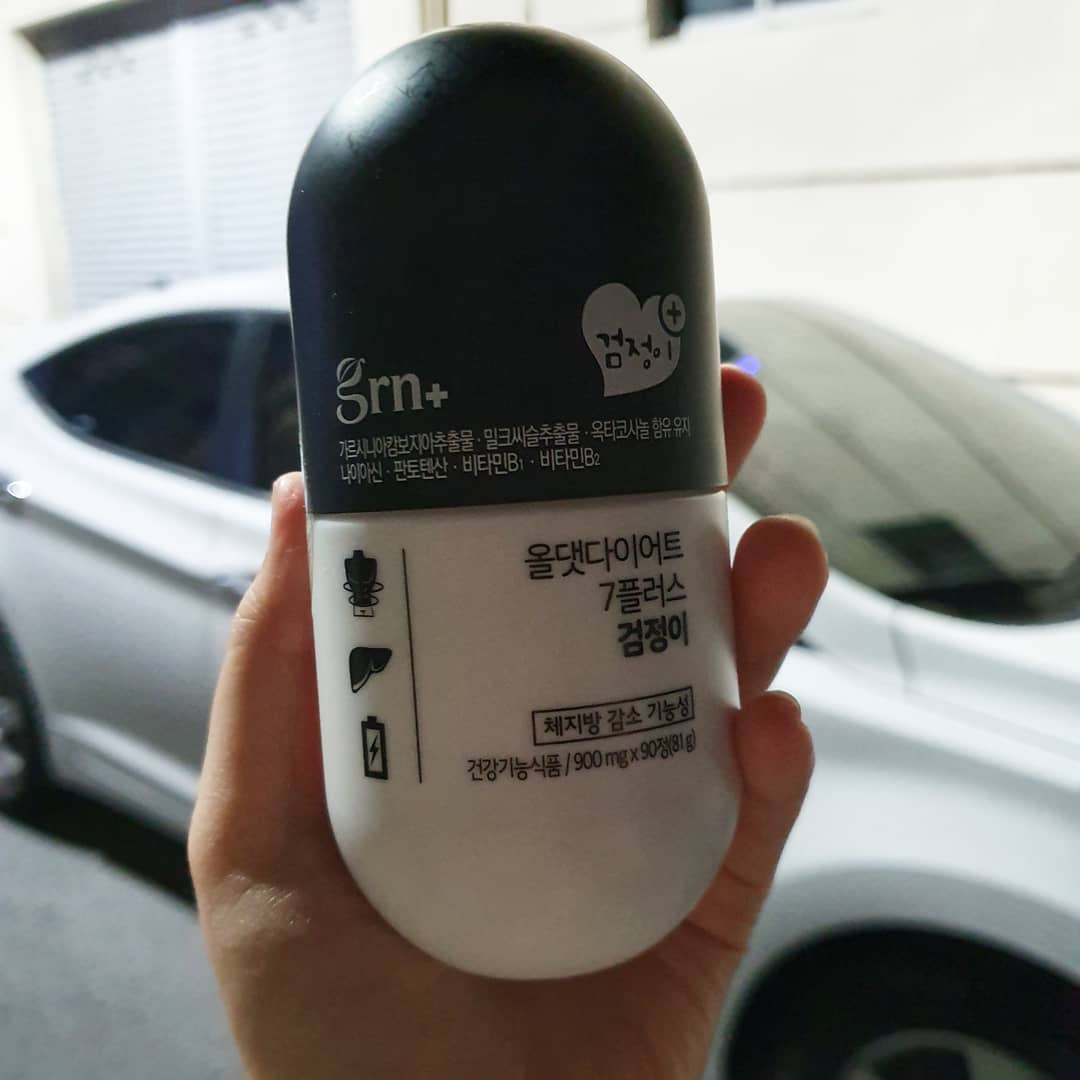 깽이❤ on Instagram: “🖤GRN 검정이🖤 체지방감소를 위한 가르시니아는 물론, 밀크씨슬로 간 건강도 챙기고, 옥타코사놀로 남자다움을 up ! 시켜줄 수 있는 GRN다이어트 제품인데, 여자가 먹어도 무방하고 나처럼 술을 자주 마시는 사람에겐 간을 지키면서 다이어트 하는거엔…”