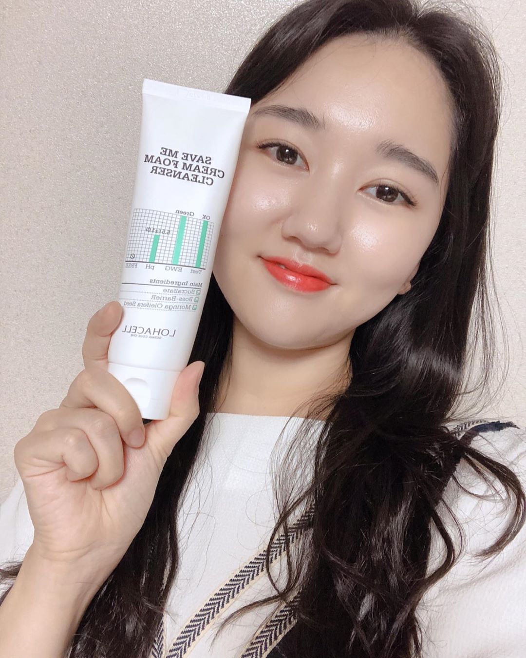 @_891211 on Instagram: “⠀⠀⠀⠀ ♡ 로하셀, 세이브미 크림 폼클렌져 ⠀⠀⠀⠀ 찰진 크림 버블이 쫀쫀하게 뭉쳐 피부의 노폐물과 미세먼지까지 캐치해 내어 세안후에도 찝찝하게 느껴지는 잔여감을 상쾌하게 해결해주고 세라마이드 함유로 피부 보습과 장벽강화까지 챙겨주는 폼클…”