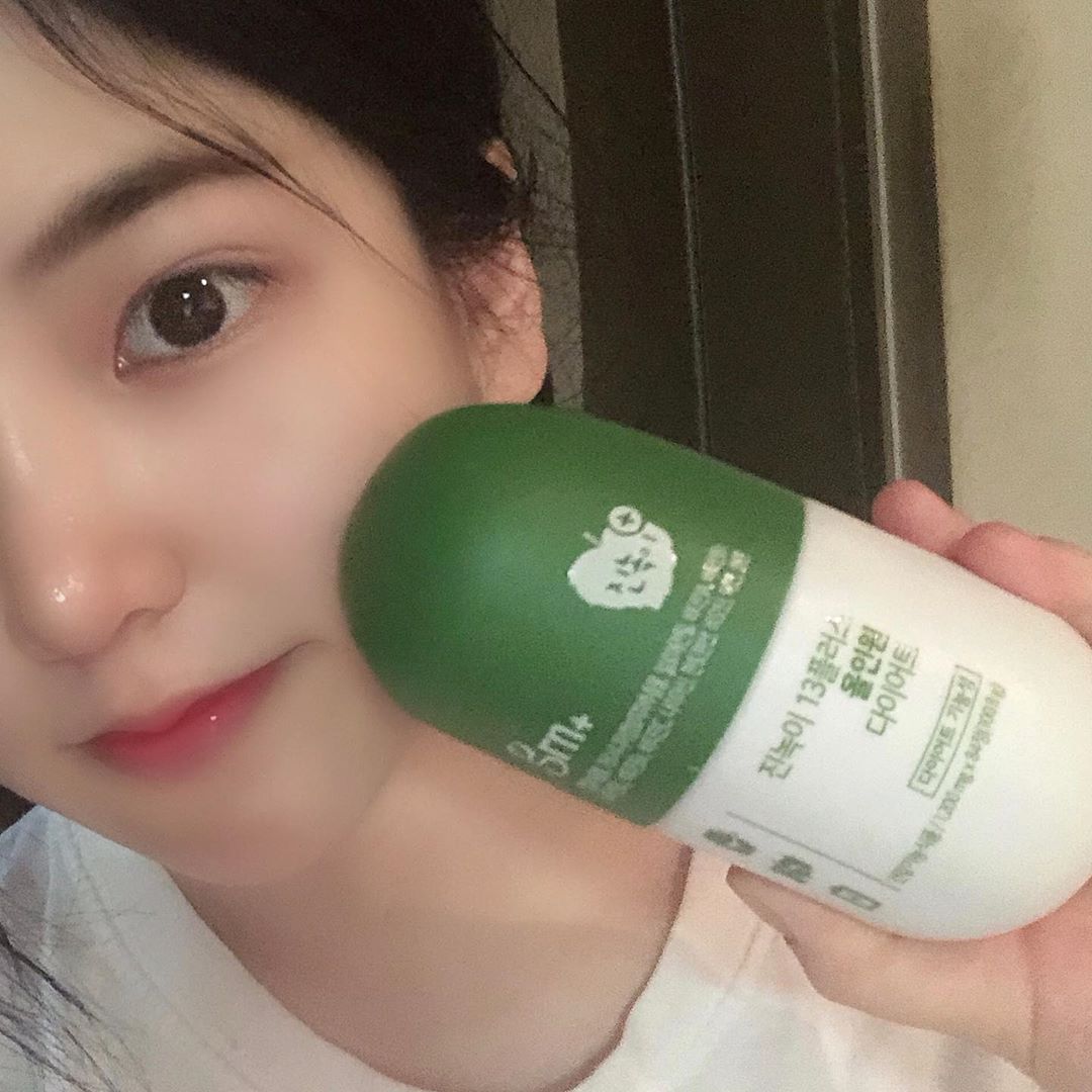 20 on Instagram: “노메이크업 상태라.. 어플로 눈썹넣음..희희 오늘 제품은 내가 젤 좋아하는 GRN다이어트 보조제❤️ 이번에는 새로나온 진녹이다❤️ 분홍이, 초록이도 너무 좋은 제품이지만 따로따로 먹어야해서 불편함이 없진 않았다 이 제품은 올인원 제품이라 더더…”