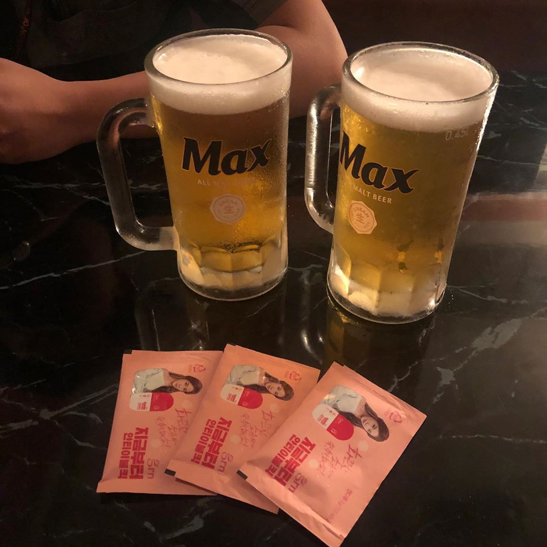 @w.vel on Instagram: “맛있는데 귀여워🥺 믿고먹는GRN제품들 요즘 이거없으면 불안해서 술을 못마심ㅎ ㅎ
#GRN#GRN안티이불킥#안티이불킥#GRN숙취해소제#지알엔#지알엔안티이불킥#지알엔숙취해소제#숙취해소제#지금부터안티이불킥#술스타그램#숙취해소#술먹은다음날”