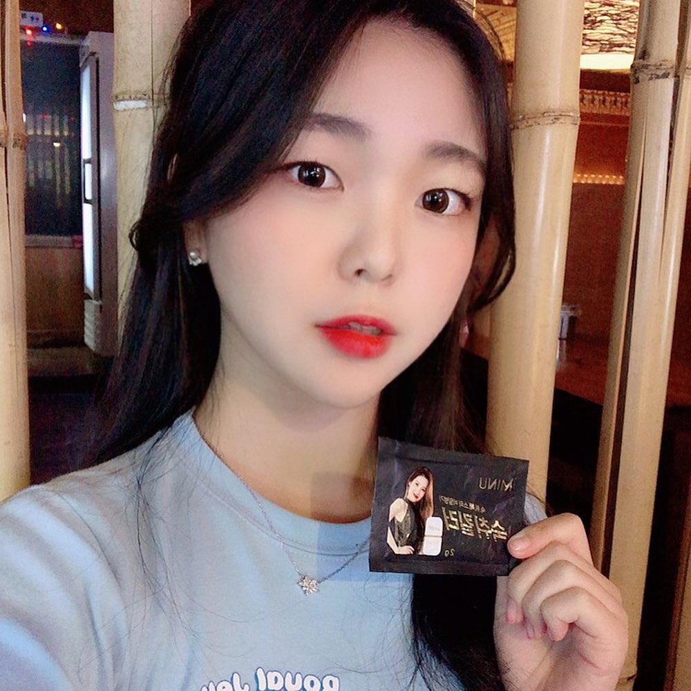 현진ᙏ̤̫ on Instagram: “술자리 필수템 #미누숙취킬러 레몬맛의 가루형태라 쉽게 먹을 수 있어요🙌 숙취에 좋은 헛개수와 벌꿀, 강황(커큐민) 등이 함유되어있어 효과도 최고❤️❗️ . #미누 #minu #미누숙취킬러 #숙취킬러 #minu숙취킬러 #미누숙취해소제 #숙취해소제…”