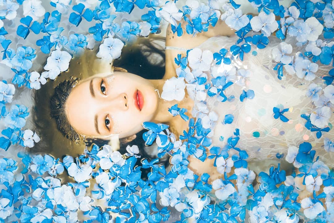 #model 은지님
--------------------------------------------------
욕조2탄🧚‍♀️
.
피곤이 가시질 않을 때는
뭘 해야한담🤦‍♀️
.
.
.
.