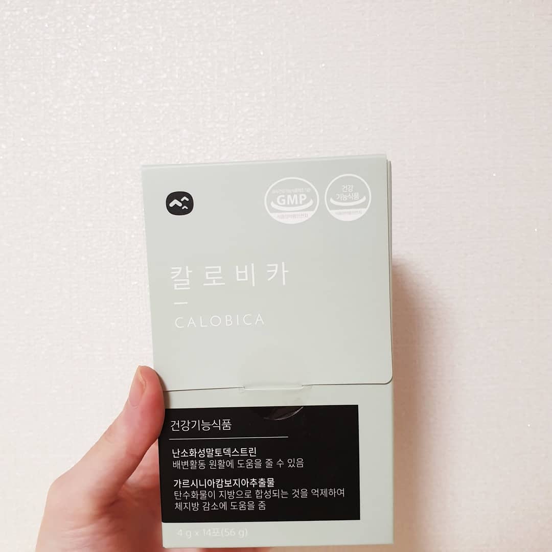 🖤ᴇᴜɴᴊɪのɪɴsᴛᴀɢʀᴀᴍ🖤 on Instagram: “※돼지런 파업하겠습니다※
휴대하기 간편하게 소포장되어있어 편리하고,찬물에도 쉽게 녹아서 번거러움이 없는 #칼로비카 👍🏻모닝커피 대신 먹는 #다이어트커피 일주일 #단기간다이어트 시작😤”