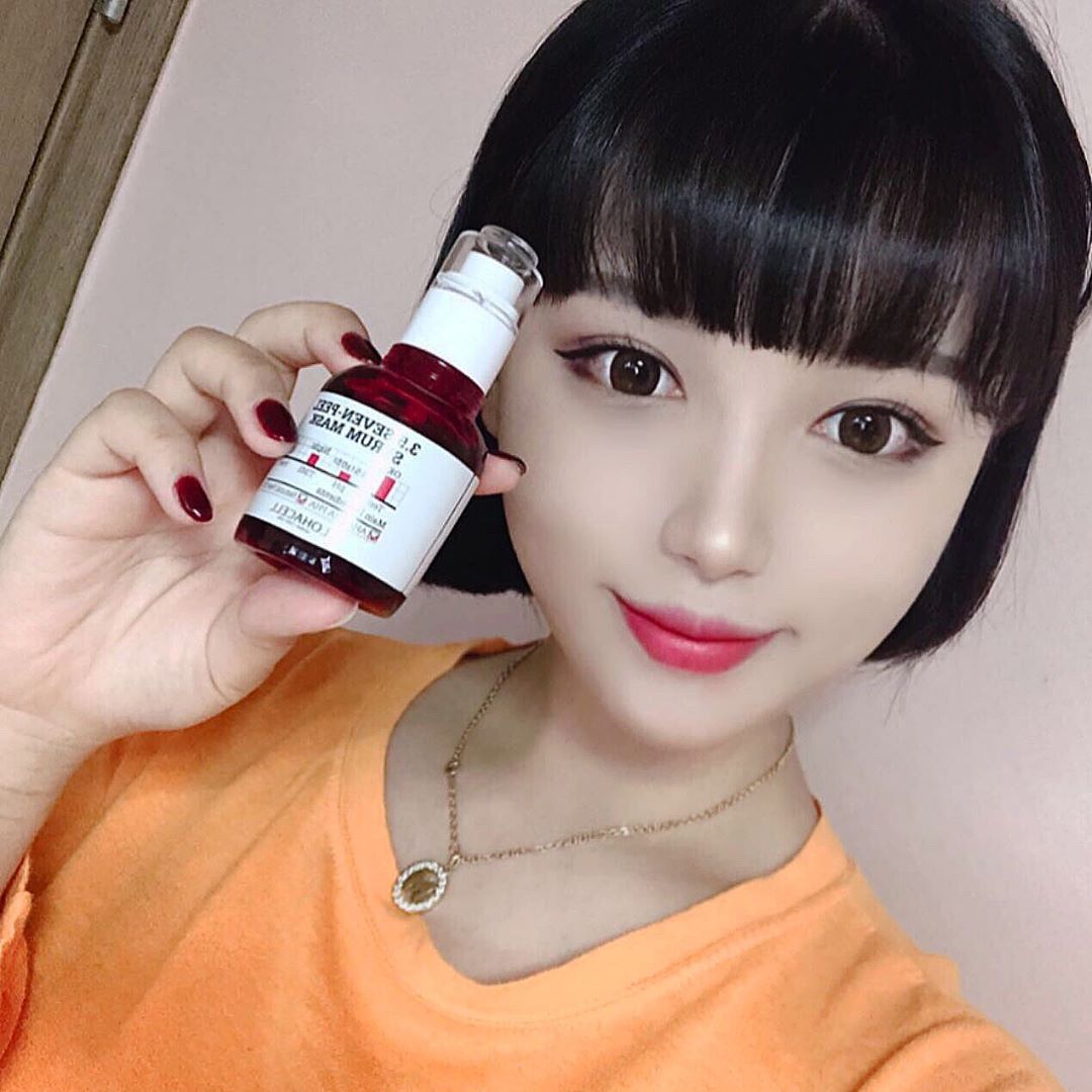 @j2._.won on Instagram: “그동안 알던 보통의 필링제품들과는 다른 제형으로 이게 진짜 필링이 잘 될까 했지만 각질 제거에 톡톡히 효과를 본 제품 #로하셀3_5세븐필세럼마스크 🤩 약산성 제품으로 여드름 피부가 개선될 수 있도록 도움도 주고 자극 없이 가벼운 제형이라 민감성…”