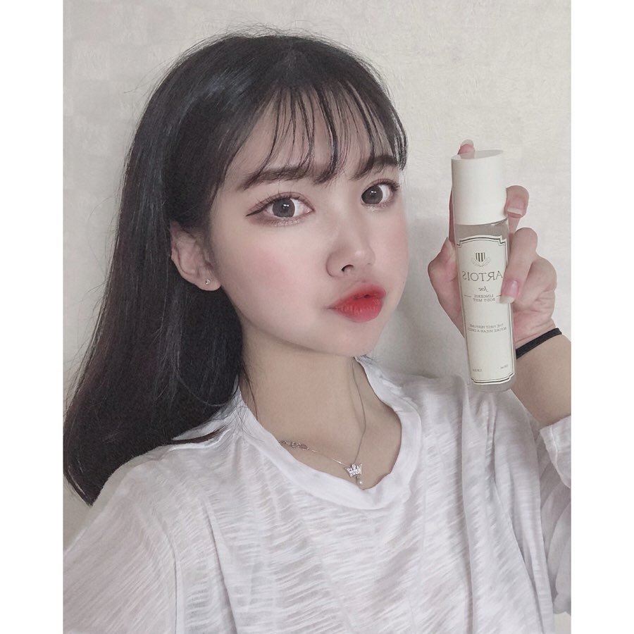 ༚˚✧⁺⁎정서하⁎⁺˳˚✧༚ on Instagram: “🕊 아르투아 조 란제리 바디미스트 🕊 ————————————————————————————— 🕊 착하고 순한 식물성 보습 성분이 담겨져 안심하고 사용 할 수 있는 안심 미스트 🕊 일상에 은은한 향기를 선물하여 기분좋은 향기 힐링을 시켜주는 향수…”
