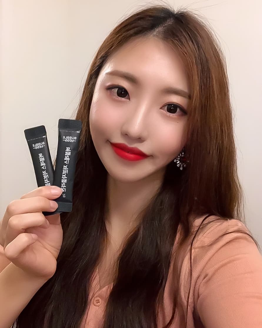 ◟( ˘ ³˘)◞ ❤ on Instagram: “버블레스 저분자 피쉬 콜라겐!

분자구조가 작아서 흡수율이 좋다고 해서 챙겨먹는 중ㅋㅋㅋ
콜라겐은 맛없을 줄 알았는데 상큼한 레모나 맛🍋이어서 깜짝 놀랐다👀

#피쉬콜라겐 #버블레스콜라겐 #버블레스피쉬콜라겐 #버블레스저분자콜라겐 #버블레스”