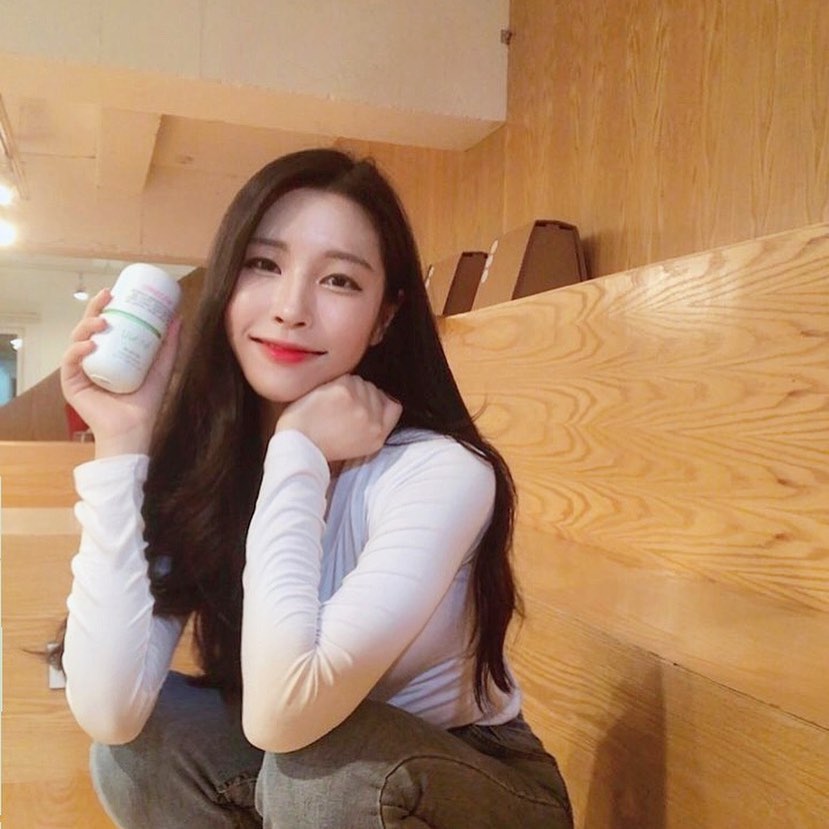 예지 on Instagram: “윙꾸😉 . . . . *미누 핑크그린라인 제품을 제공받았습니다* 미누 핑크그린라인은 탄수화물이 지방으로 합성되는 것을 막아주는 가르시니아 추출물과 체지방 감소에 도움을 줄 수 있는 녹차추출물 카테킨, 그리고 원활한 배변활동에 도움을 줄 수 있는…”