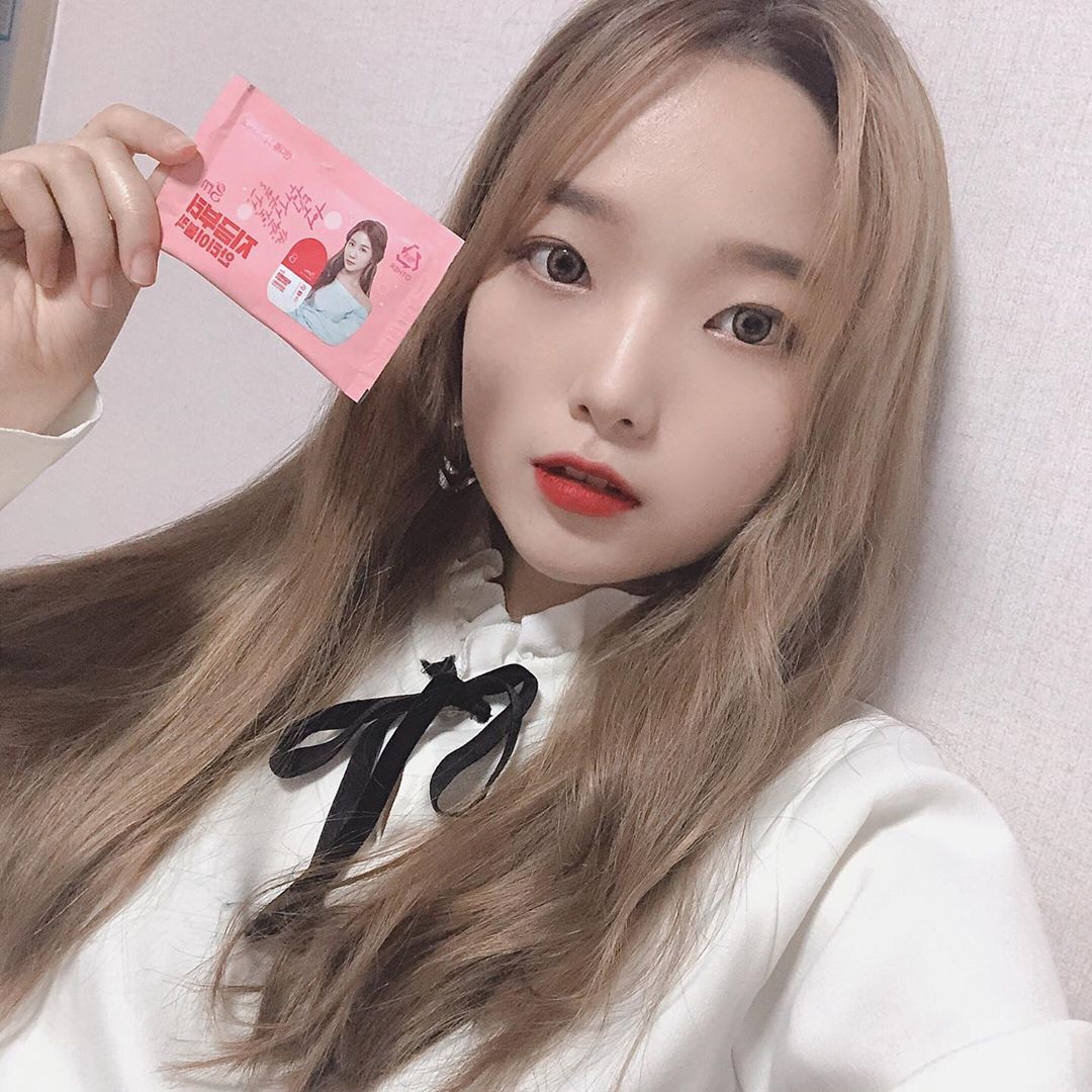 경은(23) on Instagram: “술 마실때 필수템 #GRN안티이불킥 챙기고 🔥불토 즐기러~~ 음주 전에 먹어주면 혼자 세병을 마셔도 다음날 멀쩡해요ㅋㅋㅋ 요구르트맛 사탕형태라 환으로된 약보다 먹기도 편하고 굿굿👍 가끔 편의점에서 사다 먹다가 이젠 필수템이 되버려서 아예 쟁여놓고…”