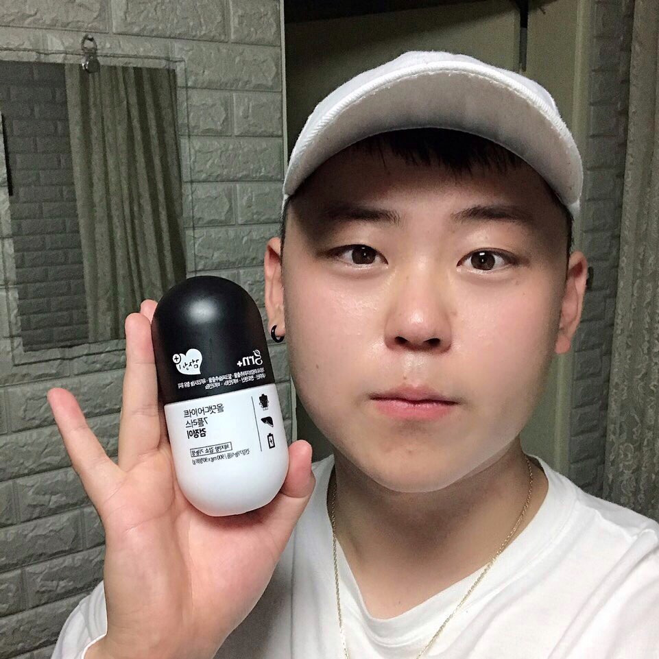 @y._._e_ on Instagram: “다이어터들이라면 모두 먹는다는 GRN ✨✨ 남자를 위한 GRN 검정이가 새로 나왔다해서 울히 윤규한테  선물해 줬당👏🏻👏🏻👏🏻 GRN 검정이는 체지방감소를 위한 가르시니아는 물론, 밀크씨슬로 간 건강도 챙기고, 옥타코사놀로 남자다움을 up ! 시켜줄…”