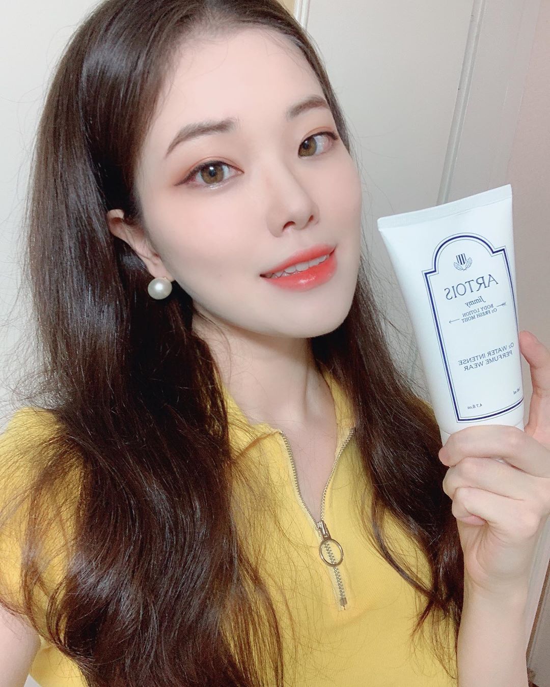 🌹ꕶꕶ♡𑀉🌹 on Instagram: “❤️FROM. @1004lab_official ❤️. . . - #천사연구소 #아르투아 #아르투아바디로션 #바디로션추천 #바르는향수 #향수바디로션 #송강바디로션 #여행필수템 #artois . . . [본 피드는 제품을 제공 받았으나, 주관적으로…”