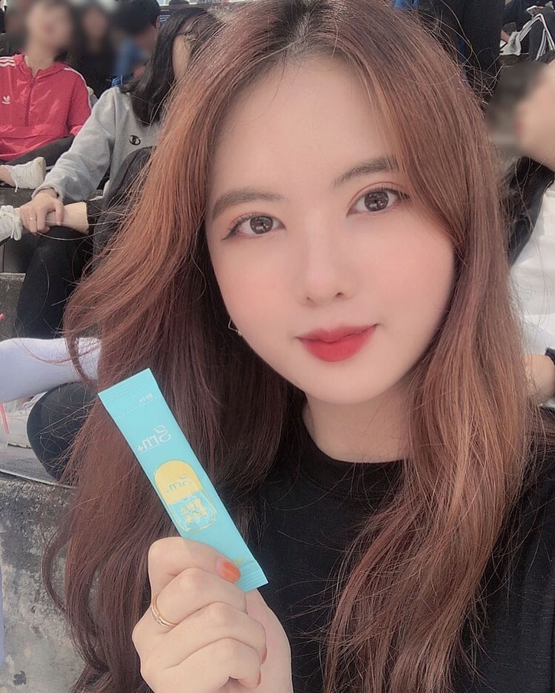 🌸세림🌸 on Instagram: “휴..요즘 술자리가 잦아서 안주니 뭐니.. 밤늦게까지 입이 쉬지 않았던터라 뭐만 먹어도 속이 더부룩하고 소화가 잘 안되는 느낌이 있었어요😖 . 그러던중 좋은 기회가 생겨 지알엔에서 나온 이 신제품을 꼬박꼬박 하루 1~2포씩 챙겨먹어봤는데 웬걸..…”