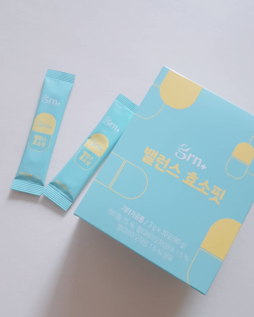 밤찌랑 클램♡ on Instagram: “20대부터 감소되는 효소 레몬요거트맛으로 상콤하게..❤ 많이 먹어 더부룩한날, 소화 잘안되는날, 한포 털어먹으면 끝! . #grn #지알엔 #grn밸런스효소핏 #grn밸런스효소 #grn효소 #밸런스효소핏 #밸런스효소 #grn효소핏 #효소핏…”