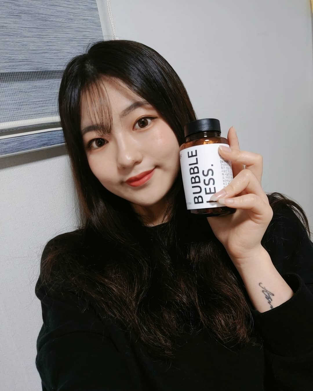 오 소희 on Instagram: “생리전증후군해결=버블레스 ★월경전심리변화에 도움을주는 감마리놀렌산 ★빈혈로 철분흡수,결합조직 형성과 기능유지에 비타민c ★스트레스로 인해 긴장완화에 도움 주는 L-테아닌  달맞이꽃종자유보다 감마리놀렌산 함유한 보라지종자유를 사용 했어요  신체적으로…”