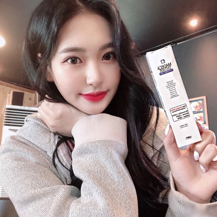 손현주 on Instagram: “즉각적인 수분충전과 미백을 도와주는 마데카소사이드 크림‼️”