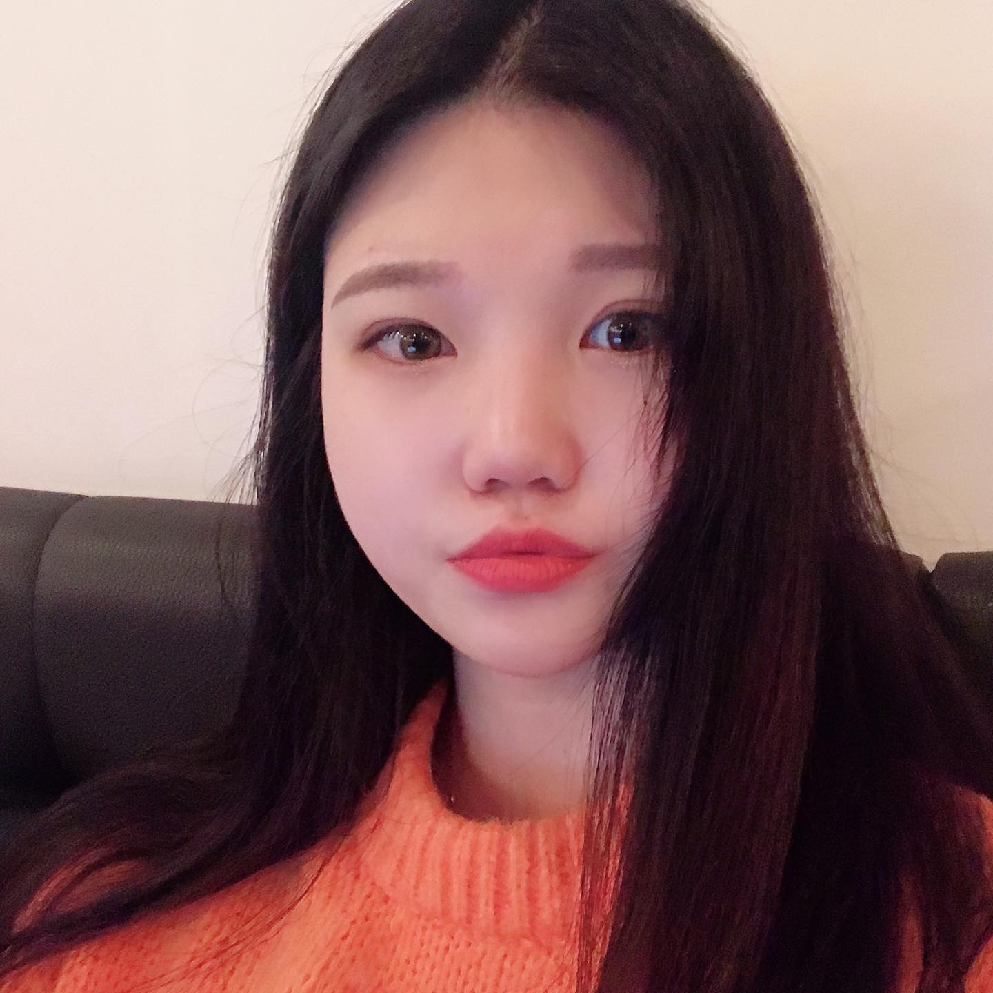 오오오오랫만에 만났지우리
보니까좋잖아~~수다떠는거 재밌어 #재잘재잘 담에또봐야해!! _
_
_
_
#롤링파스타 #그럭저럭 #만랩커피 #나도쇼핑하고싶다