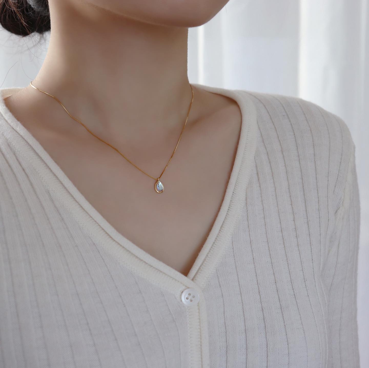 moonstone necklace 현재 할인중입니다✨
