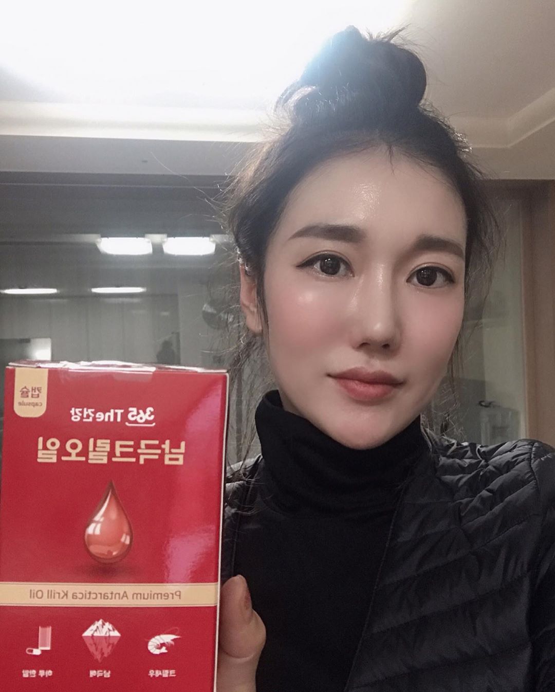 요가강사 필라테스강사 Kids’ɢʏᴍ  ⓣⓔⓐⓒⓗⓔⓡ on Instagram: “#크릴오일  인지질이 혈관 내 중성지방을 녹여 #건강 개선 #다이어트 에 도움. #365더건강 #남극크릴오일 🦐 ✔️좀 더 먹기 편한 500mg ✔️유통과정에서 발생되는 거품을 뺀 합리적을 가격👍 #만원의행복 ✔️식후 30분 하루한알 💊…”