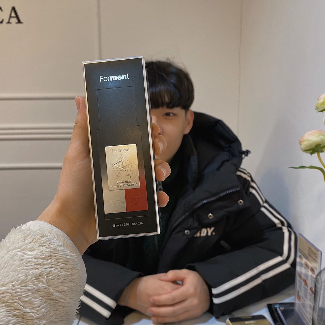 🐰보르미에오🥕 on Instagram: “‘포맨트 시그니처 올인원 에센스’ 입니당🙋🏻‍♀️ (🐰이거 진짜 비누냄새라서 계속 맡게되더라구요🥕) (@jo_pop.0606 협조 감사함니다😊) - 남자를 위한 데이&나이트 피부 맞춤 솔루션을 하나로 담았어요! -…”