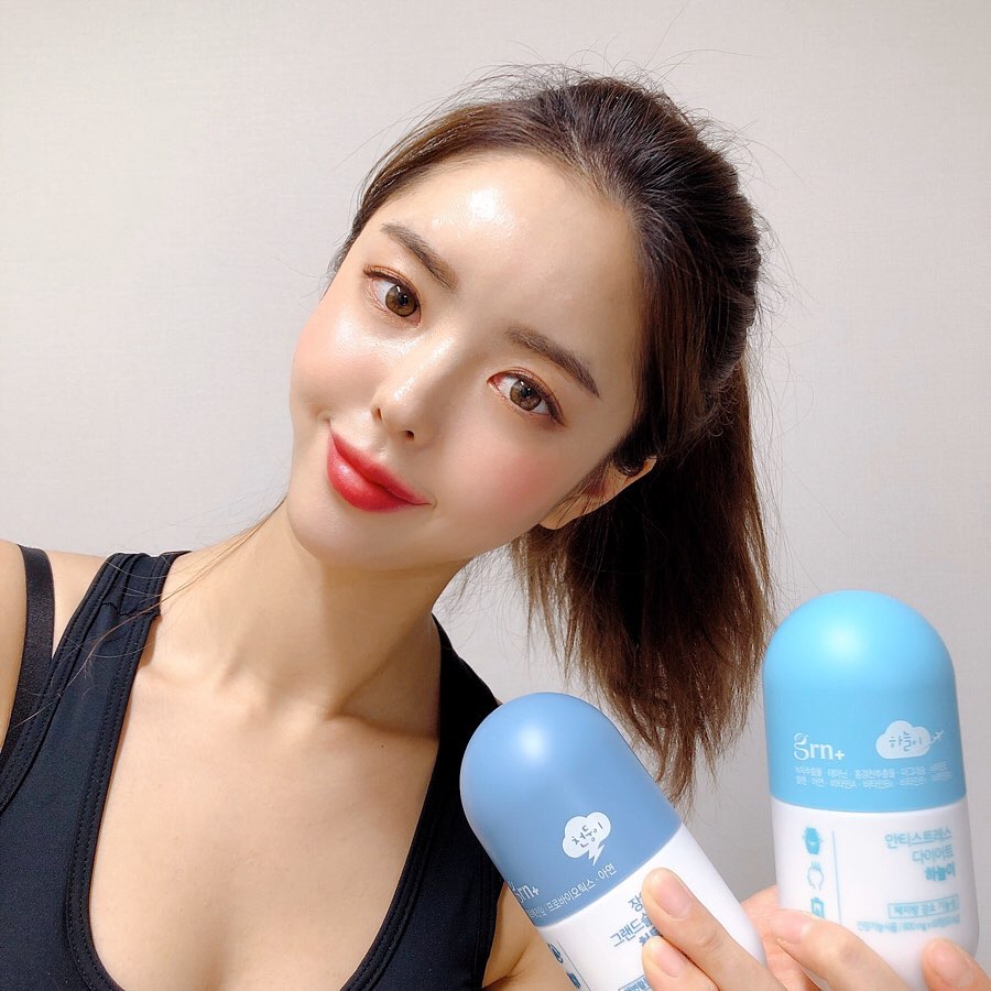🅷🅰🅽🆈🅴🅽♥︎하녠 on Instagram: “💙하늘이+천둥이🖤 ⠀ 스트레스와 피로가 쌓일 때 장컨디션이 좋지 않을 때! ⠀ 💙하늘이 : 1일 1회 잠들기 전 3알 안티스트레스! 스트레스DOWN , 체지방DOWN 스트레스로 인한 피로개선 체력충전 에너지가득! ⠀ 🖤천둥이 : 1일 2회 식후…”