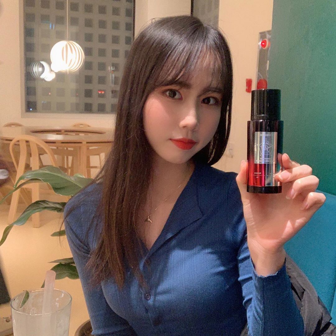 수현 on Instagram: “<포맨트 시그니처 올인원 에센스>는  스킨+로션+에센스+아이크림+선크림+톤업크림이 한번에 다 들어가있다고해요  남자를 위한 DAY&LIGHT 피부 맞춤 솔루션을 하나로 ☝️ DAY ☀️ - 바르자마자 자연스럽게 즉각 톤업과 끈적임이 생기를 충전해주고…”