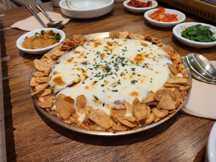 [명동 맛집] 고요남 : 55cm 한우육회초밥 / 치즈한우떡갈비 맛집