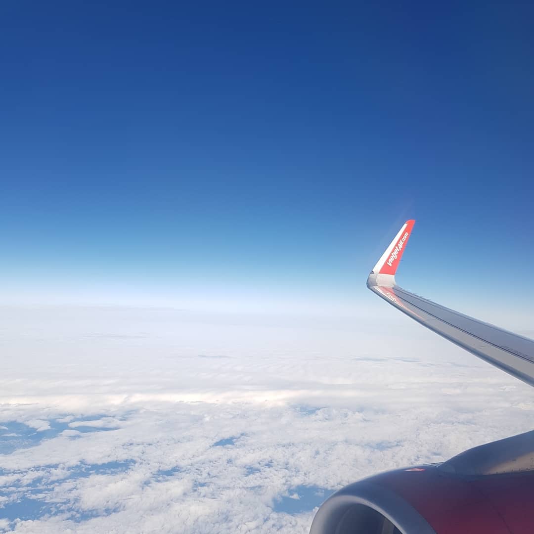 🇻🇳베트남 1일차!🇻🇳
🛩뱅기 타고 도착!🛩
즉흥적으로 들어가 음식점 너무 맛있었다!첫 반쎄오!!👍쌀국수도👍
후식으로 사탕수수 주스🍹
다낭 롯데마트! 야식사서 숙소에서 파뤼🥳 *코로나 조심!!!* #베트남
#베트남여행🇻🇳
#다낭
#자유여행✈️
#먹방여행🐷 
#반쎄오 #쌀국수
#야식
#01#2020#20살
#맞팔#선팔맞팔#먹스타맞팔
#아이신나