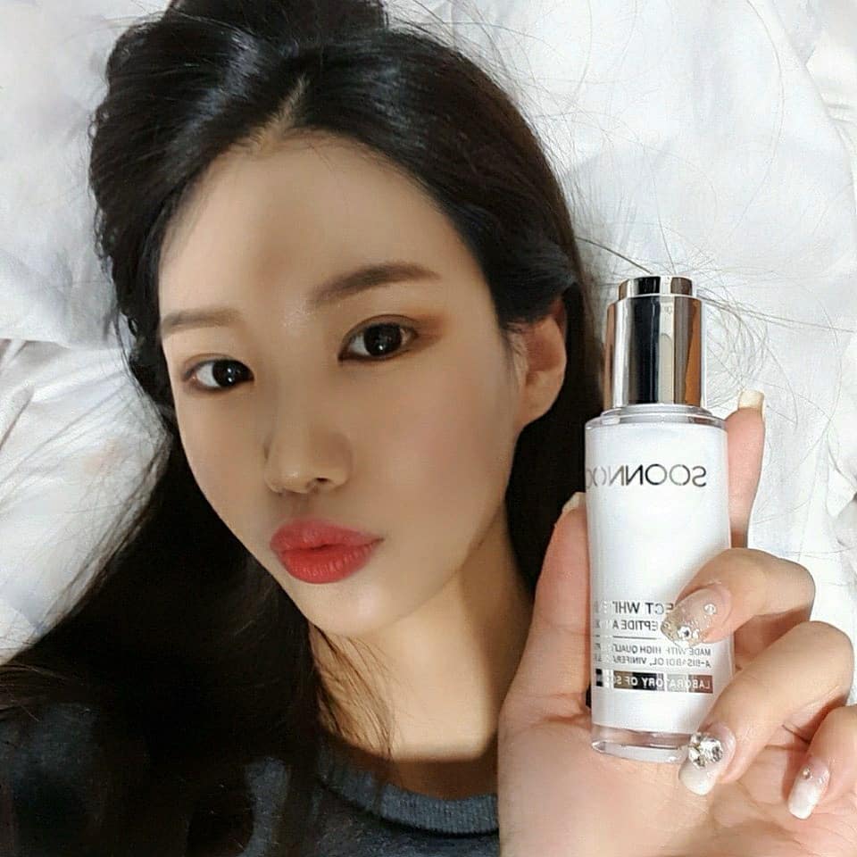 박세영 on Instagram: “잠도 잘못자고 항상 피곤하다보니 예민해진 피부때문에 신경쓰였는데 순녹앰플 사용하고 효과 톡톡히 보는중❤”