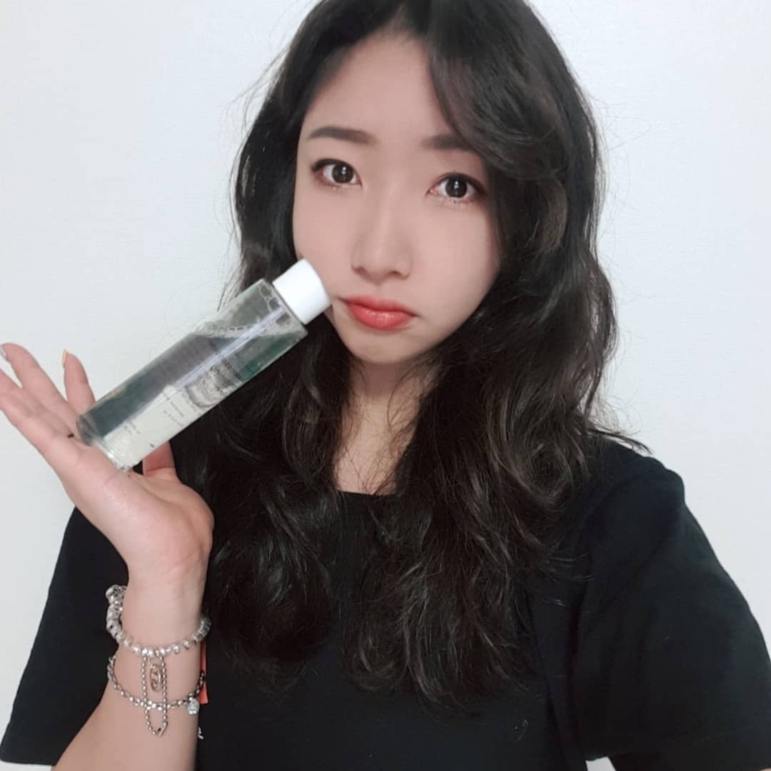 ᴶ ᴱ ᴼ ᴺ ᴳ ᴱ ᵁ ᴺ on Instagram: “수분 빵빵에 쫀쫀하기까지한 보습 킹 올인원 토너 #마네카소사이드토너 🙆‍♀️💦 . . . . #마데카소사이드화이트닝토너 #마데카소사이드 #나우앤애프터 #미백 #화이트닝 #약산성토너 #미백토너 #미백스킨 #나이아신아마이드 #토너추천 #셀스타그램…”