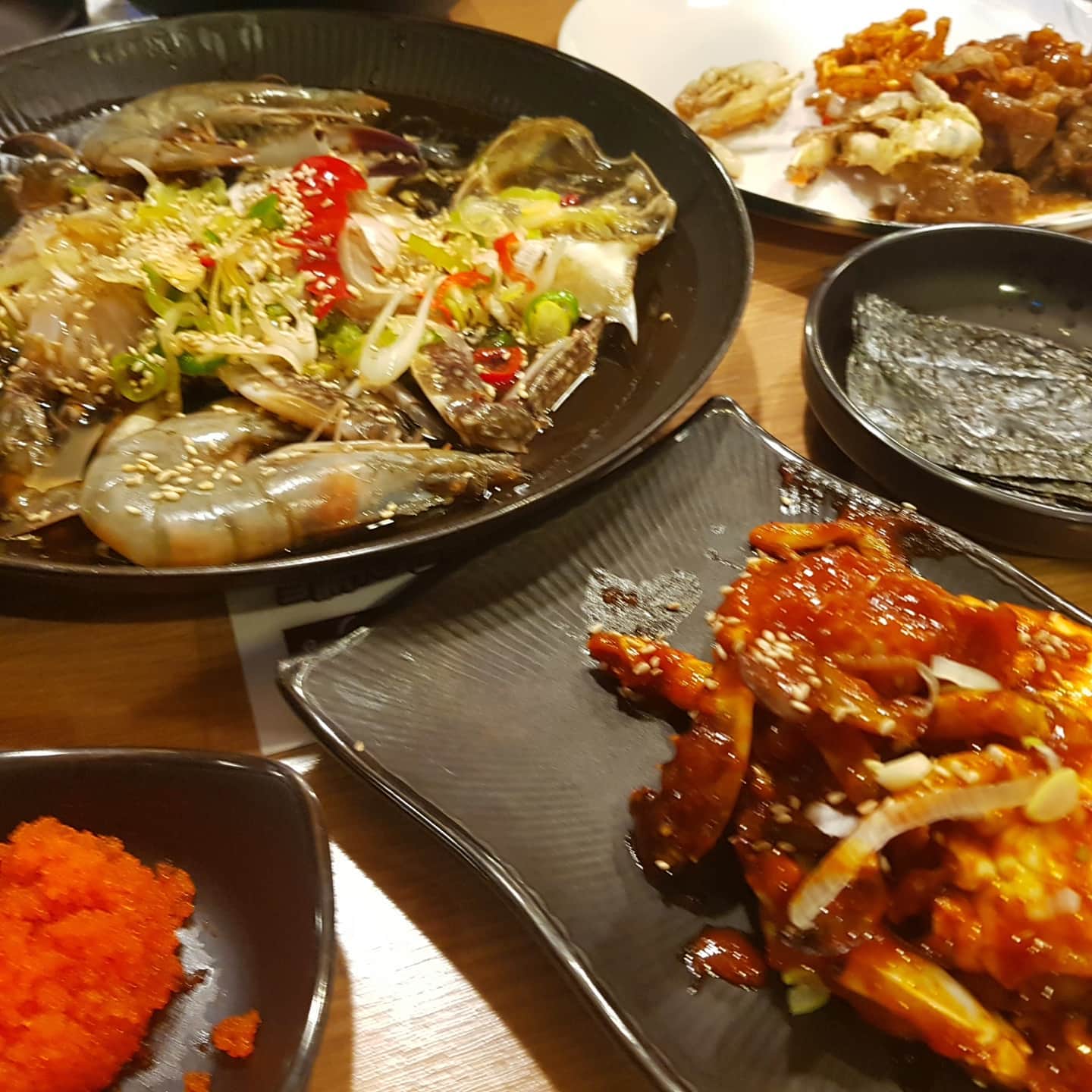 🎈대구 팔공산 신라게장
2번째방문❤
여전히 JMT😭😭
새우도 엄청 오동통하고 밥도둑이 따로없는데
탕때문에 소주가 땡기는..그런?
차만 없었어도 먹눈곤데에..😥😥아쉬움

#신라간장게장#대구맛집#팔공산맛집
#대구간장게장#대구간장게장무한리필
