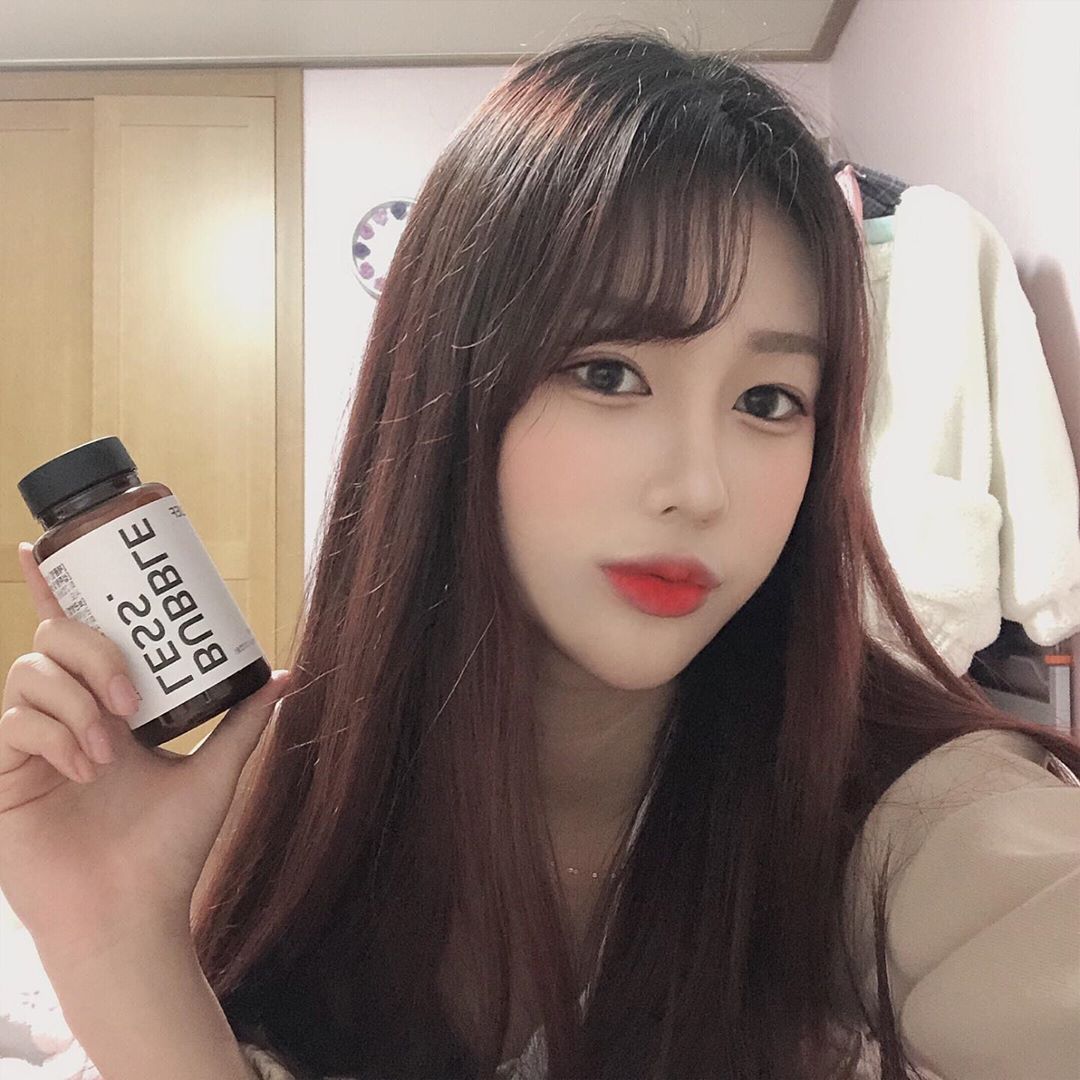 점마니 on Instagram: “. -버블레스 릴리프  월경전 증후군 해소에 도움을 줄 수 있는 감마리놀렌산을 함유하고 있어,  저처럼 월경 전에 짜증 폭발이 엄청 예민해지고 식탐은 말도 못하고 생리통 심하신 분들은 완전 도움받을 제품♥  월경 전 증후군으로 고생하시는  여자친구분…”