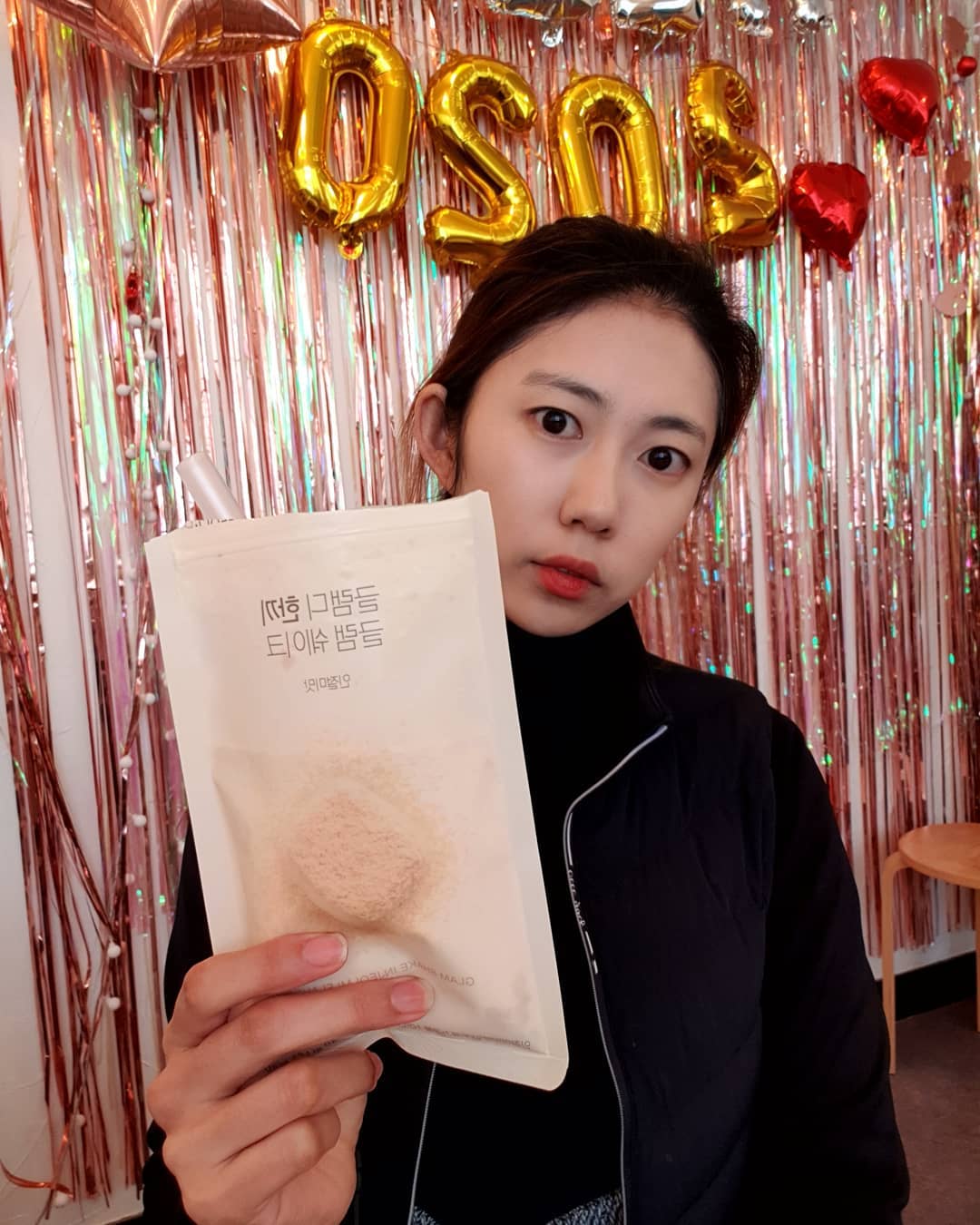 옥토끼 on Instagram: “#금요일 . . . 아침대용으로 요즘 먹는 쉐이크 칼로리 부담도 적고 포만감도 있어서 간단하게 먹기 좋음 그리고 일단 맛있음👏👏 . . . 무엇보다 한 끼 식사에 필요한 다양한 영양소가 함유되어 있어서 잘 안챙겨는 자취러들에게도 좋은 듯! . . .…”