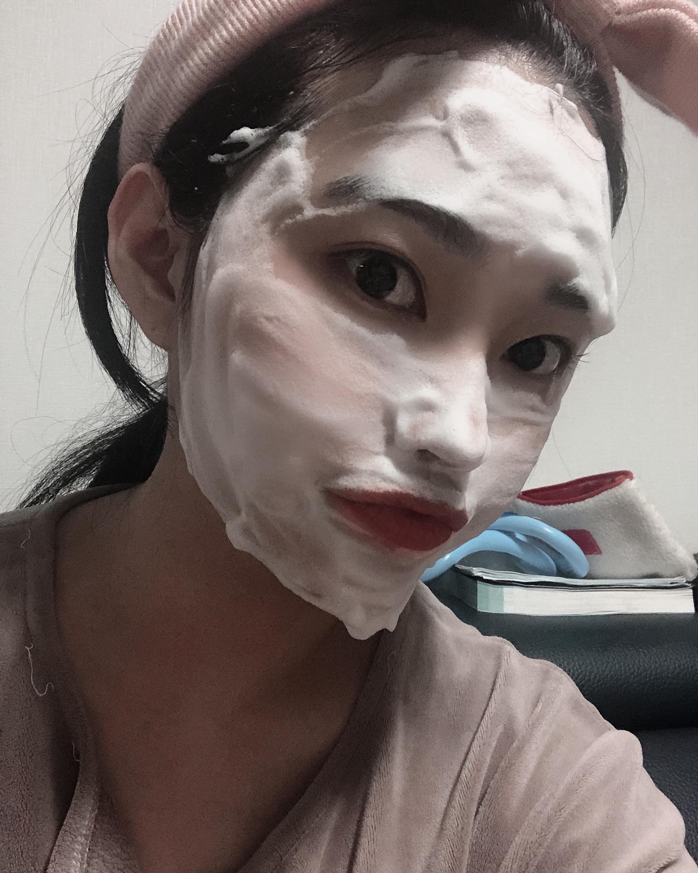 피부 뒤집어지는 날엔 #매직바이오비누 
모낭충 다잡아주고 블랙헤드까지 잡아주니꽈~~~
말이 필요음슴☝🏻 비누인데 땡기는거 1도음슴☝🏻