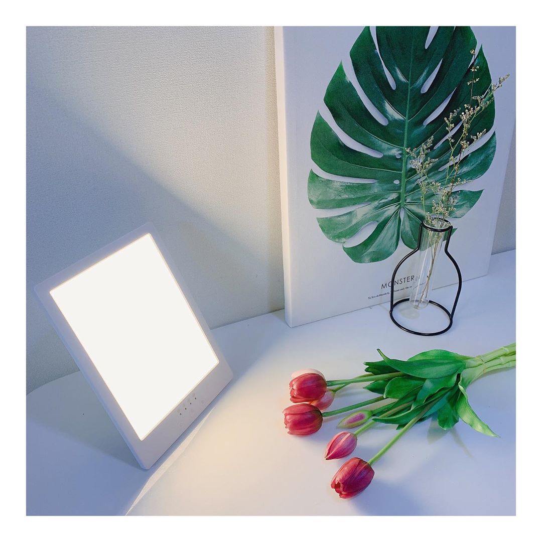 최아율♡ on Instagram: “#해피에너지라이트 ⠀⠀⠀⠀⠀⠀⠀⠀⠀⠀⠀⠀ 코로나19 때문에 집콕육아 한달째🤦🏻‍♀️ ⠀⠀⠀⠀⠀⠀⠀⠀⠀⠀⠀⠀ 평소 매일 나가는 타입은 아니었지만 일주일에 한번은 꼭 나가서 셋이 데이트 했었는데 그것마저 못하니 스트레스 너무 쌓여요😥 우울해지고…”