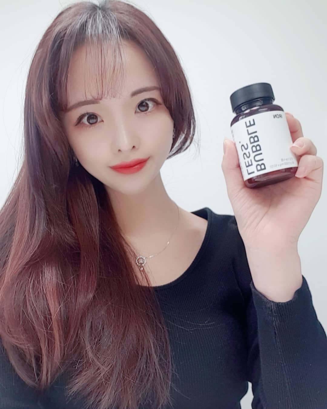 비니💕 on Instagram: “맛있는 포도맛철분제로 하루하나씩먹는데 지짜맛있어서 더먹고시품..ㅎㅎ 흡수율이높은 비헴철을사용하고 철분(한국인평균권장량인12mg함유)과엽산이함께들어있어 일석이조로 건강관리✌ . . . #버블레스 #버블레스아이언 #철분제 #철분제추천 #엽산#리뷰쉐어…”