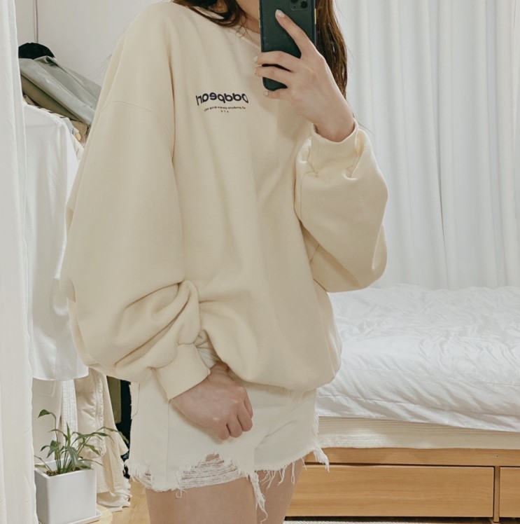 오버핏맨투맨 봄코디, 오드펄oddpearl 아이보리 맨투맨 입어봤어요