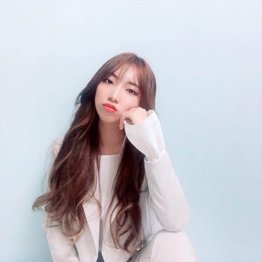 이하리 on Instagram: “이 글은 청주 율량동에 있는 이끌림헤어에서 협찬을 받아 작성 된 솔직한 후기 글입니다. 길지만 끝까지 읽으실거라 믿어요👍🏻 먼저 청주 이끌림헤어는 청주시 주중동/율량동 최고를지향하는 매장 남성,여성 전문컷 펌시술, 볼륨매직,탄머리복구매직…”