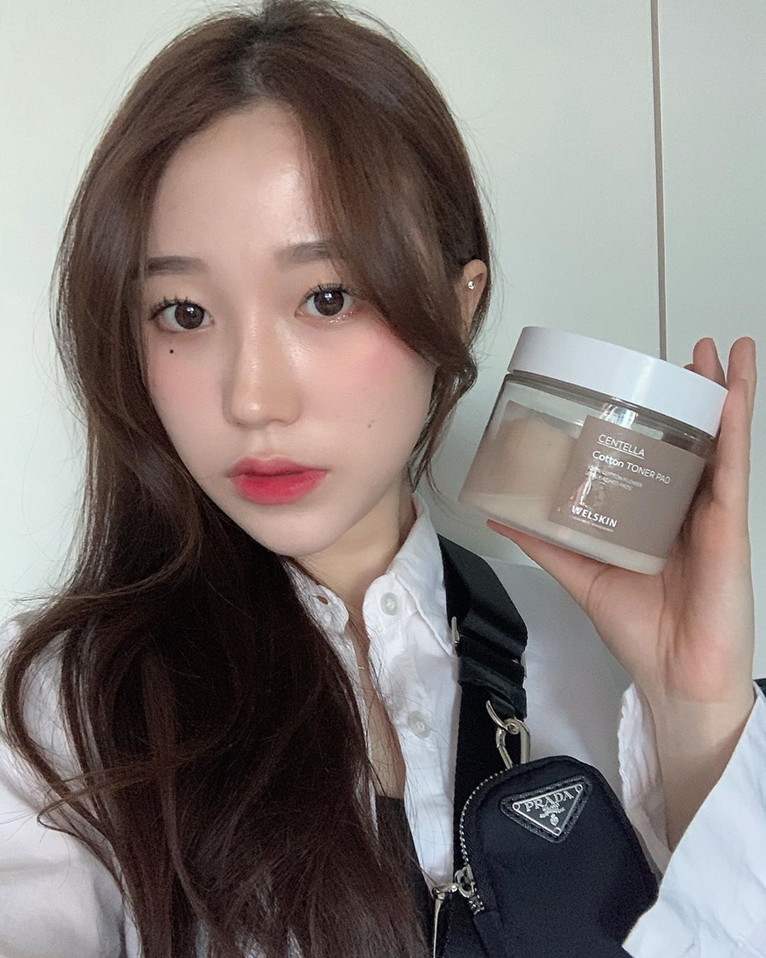 ️️️️양서아 on Instagram: “[웰스킨] 센텔라 목화솜 토너패드 🏷저자극, 토너팩,병출추출,수분 Tip. 저는 제품을 시원하게 보관후에 팩으로 3일에 1회식 사용 중 입니당 !피부 온도가 내려가다 보니 진정효과가 배로 이루어졌으며, 트러블 완화에 큰 효과를 봤습니다🙋🏻‍♀️…”