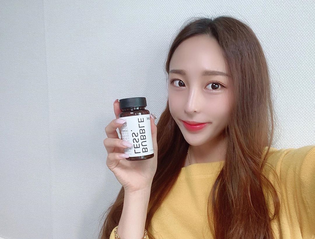 은지 on Instagram: “버블레스 센시라인<붓기제거+혈행개선> 
이거 먹고 붓기제거중 ㅋㅋ 최구다😛
.
.
.
.
#버블레스 #버블레스센시라인 #은행잎추출물 #붓기제거 #센텔라아시아티카 #버블리스 #버블래스”
