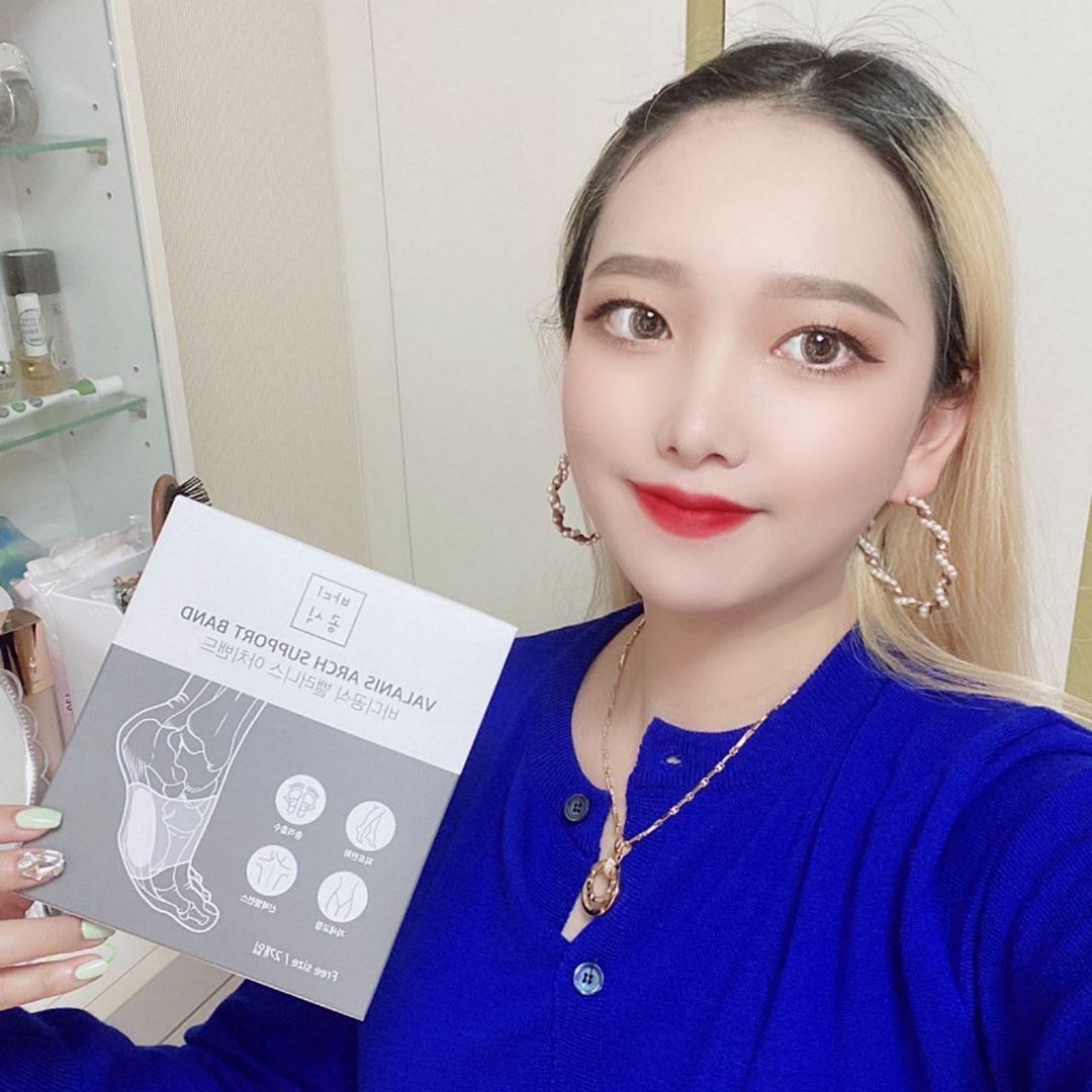 윤 혜 린 (21) on Instagram: “🌟 바디공식 밸러니스 아치 밴드🌟 ⠀ 평소에 다리도 많이 붓고 조금만 운동하거나 서 있어도 통증 심한데 요즘 이 친구 덕…”