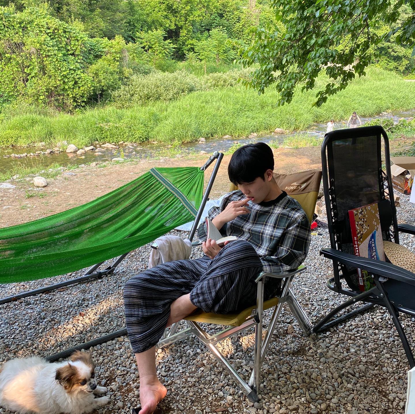 🌿🤍
8인8색 #캠핑 
#국내여행 활성화빠이팅!!🏞 + 언니랑또불장난 + 영상.... 꼭 이번주말까지 완성할테얏 + 준준이오빠... 담엔꼭 오빠도 가만있는 인생샷으로...흐규ㅠㅠㅠㅠㅠㅠ