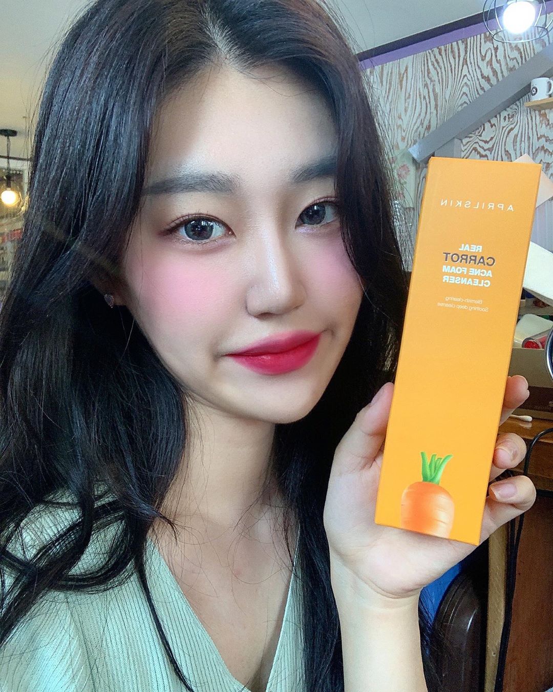 서가은 on Instagram: “🥕리얼 캐롯 아크네 폼 클렌저🥕 🧡당근 유래 3종 처방 🧡살리실산 함유