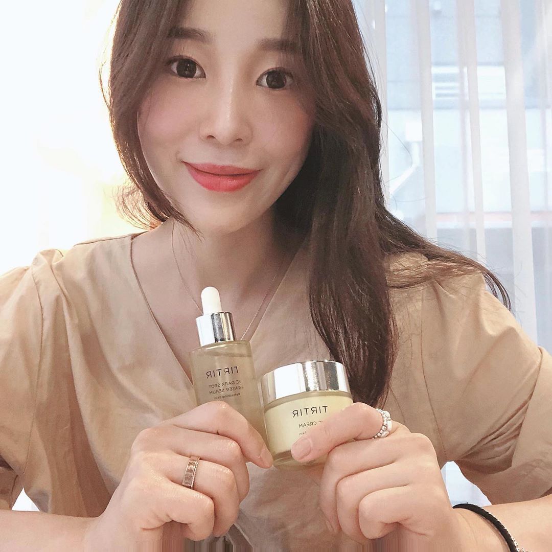 현주 on Instagram: “올리브영에서 7월 1일부터 31일까지, 티르티르 🧡VC라인🧡을 30% 할인된 가격에