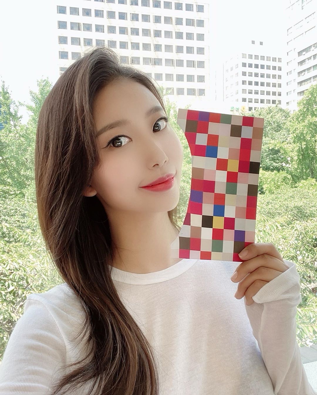 전세나 (SENA JEON)🌐 on Instagram: “퍼스널컬러 메이크업🌼🐰 #겨울쿨톤 💙 처음 해보는 스따일〰️😖❤️ ⠀ ⠀
