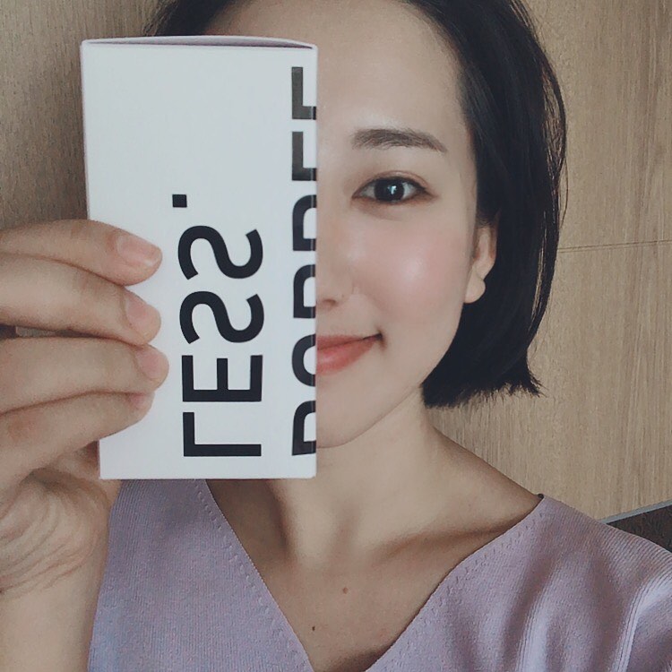 시은 🐰 Judy on Instagram: “Bubble Less Relief 🖤🖤 하루 두알, 생리전의 행복😎 유난히 생리전 증후군이 심하